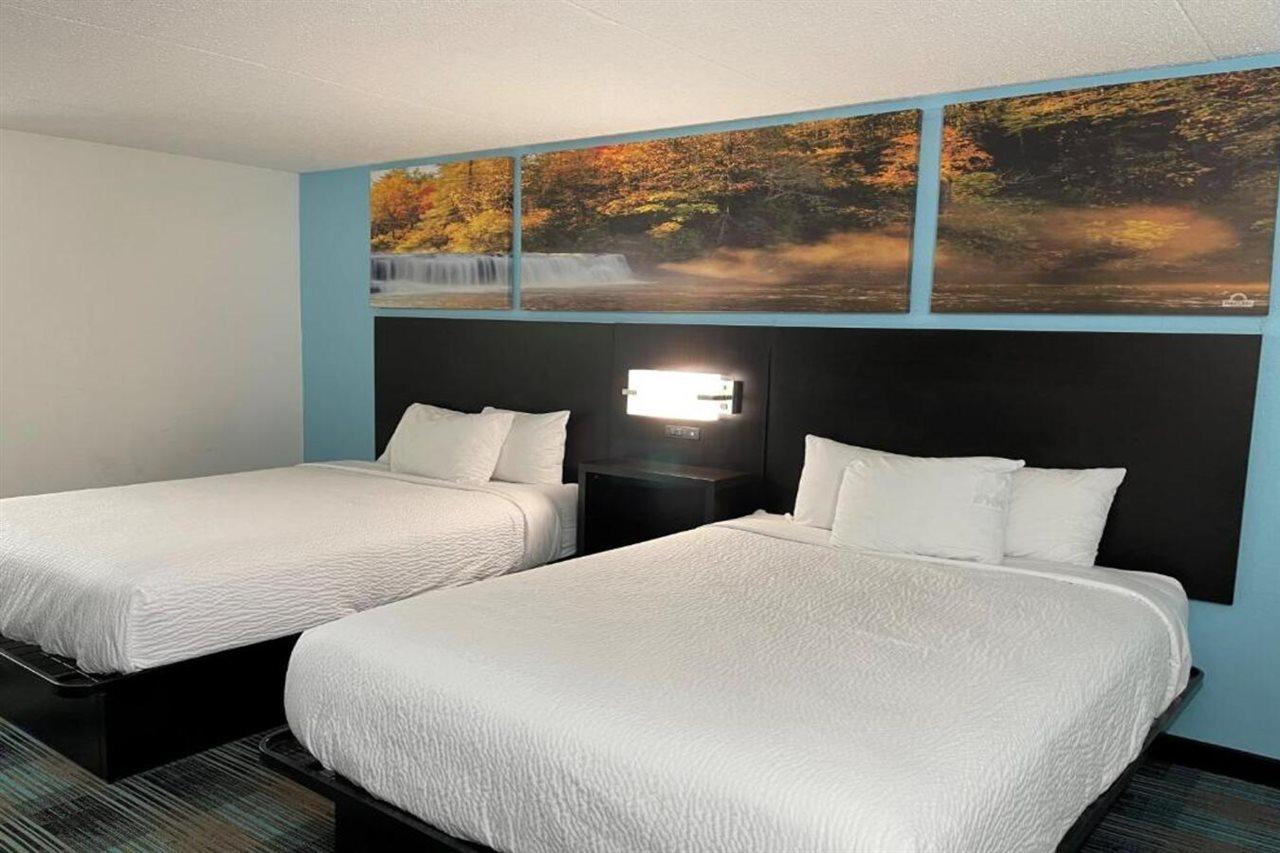 Days Inn By Wyndham Calhoun Ga I-75 And Us-41 المظهر الخارجي الصورة