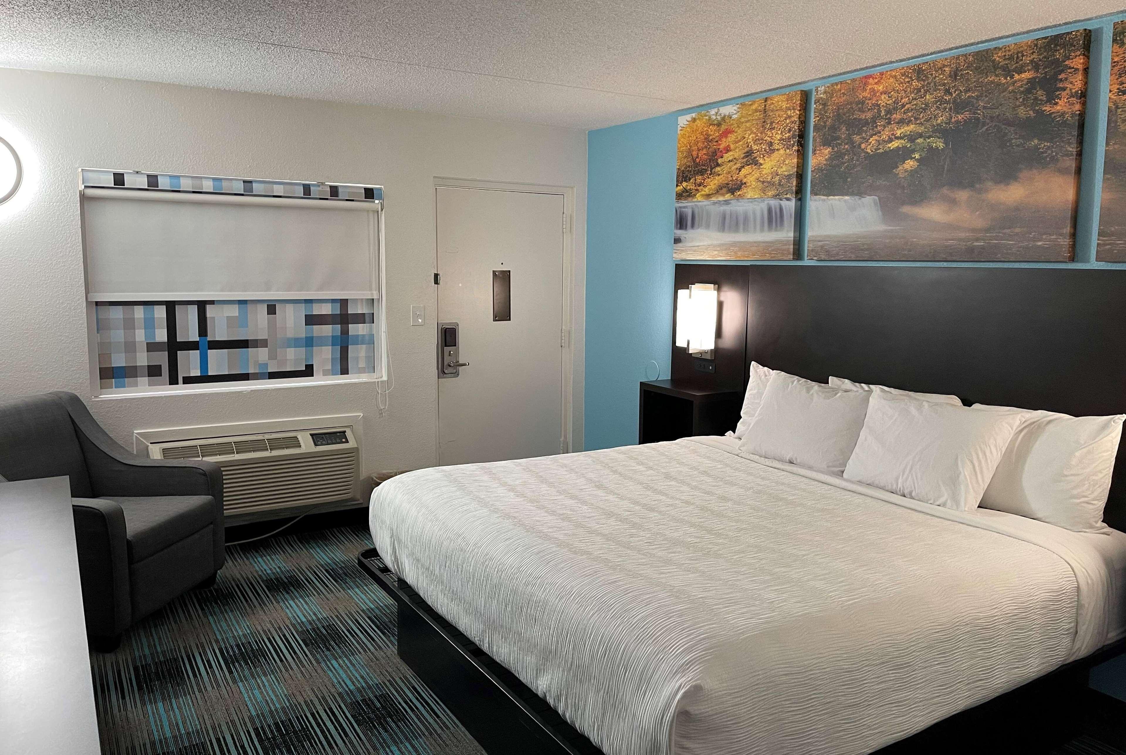 Days Inn By Wyndham Calhoun Ga I-75 And Us-41 المظهر الخارجي الصورة