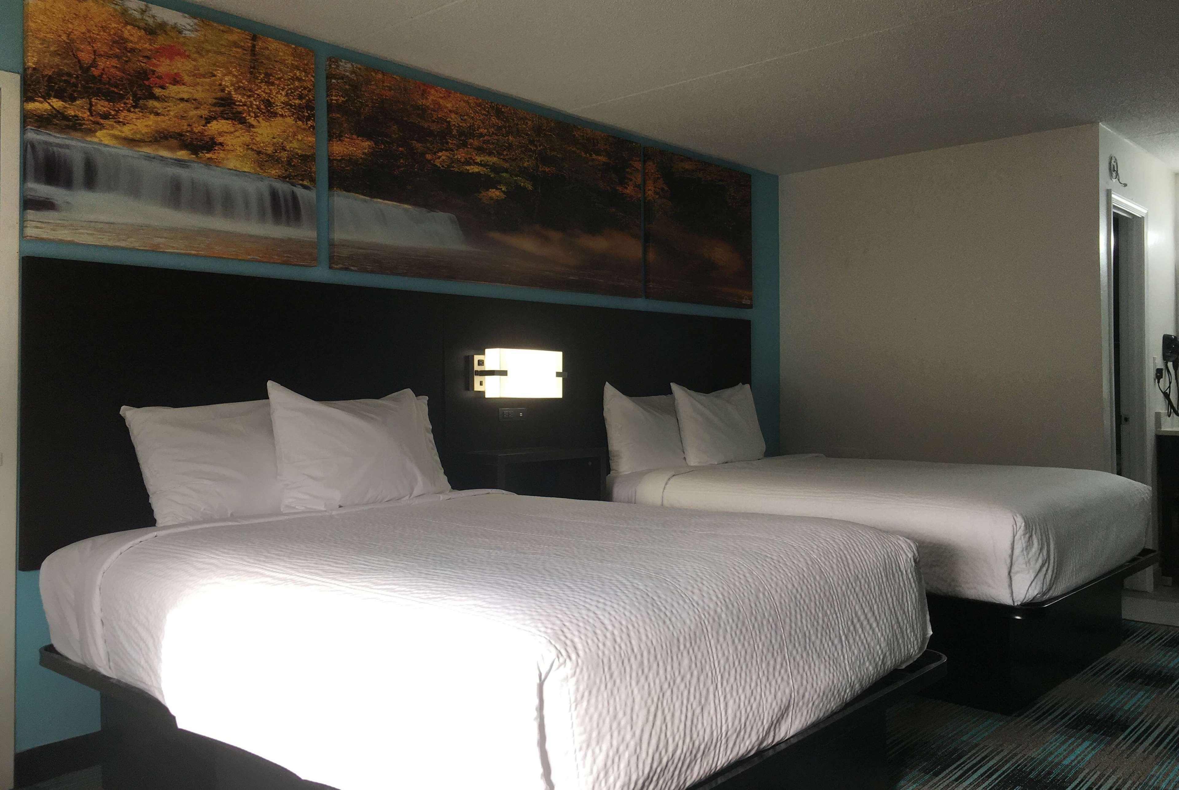 Days Inn By Wyndham Calhoun Ga I-75 And Us-41 المظهر الخارجي الصورة
