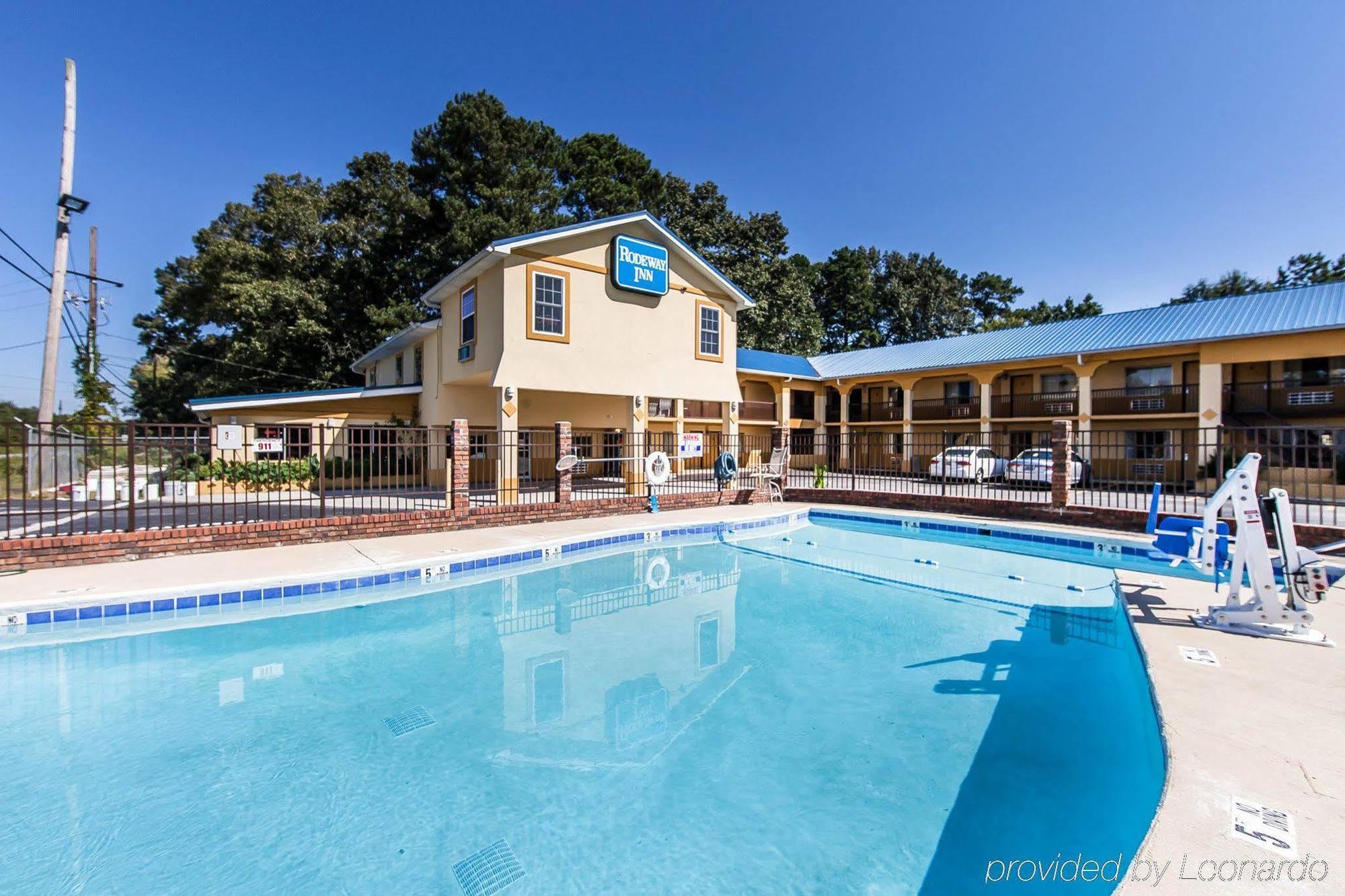 Days Inn By Wyndham Calhoun Ga I-75 And Us-41 المظهر الخارجي الصورة