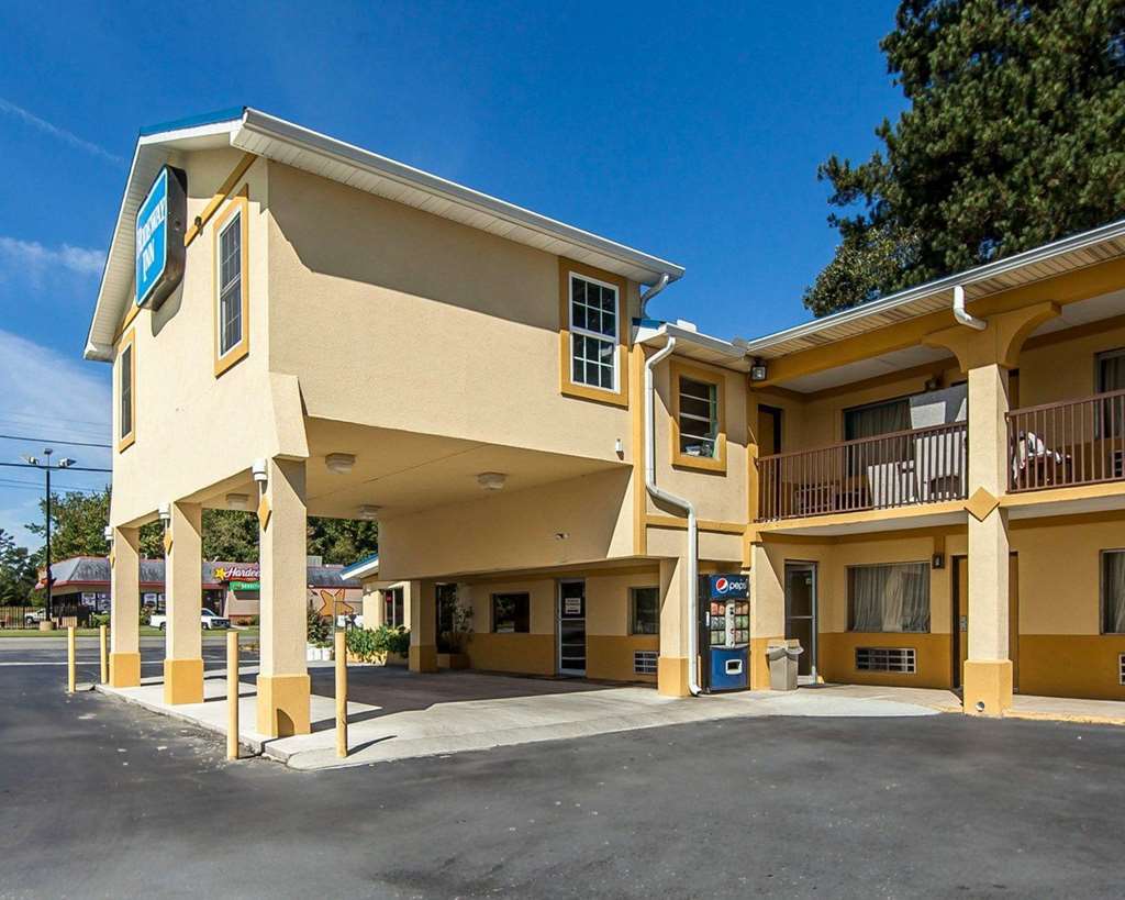 Days Inn By Wyndham Calhoun Ga I-75 And Us-41 المظهر الخارجي الصورة